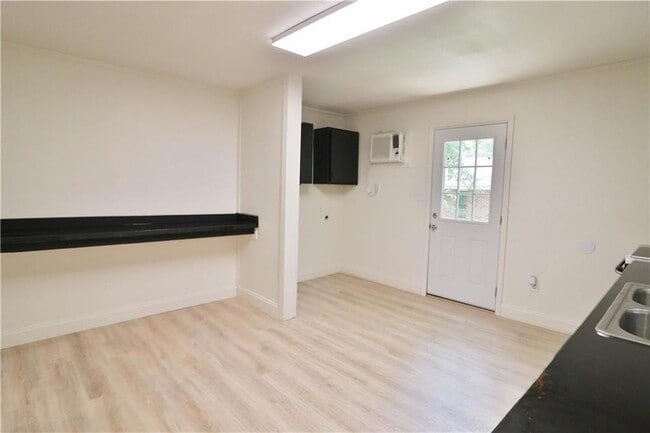 Foto del edificio - 61325 Holly Dr