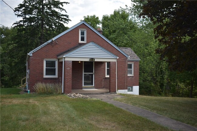 Building Photo - 905 Burchfield Rd