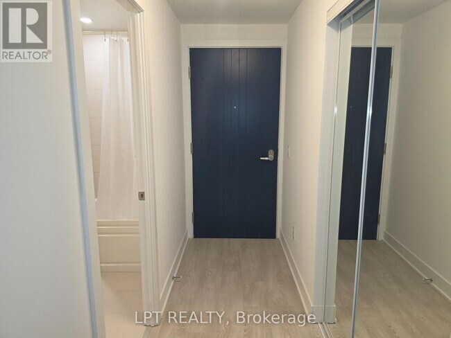 Photo du bâtiment - 2545 Simcoe St N