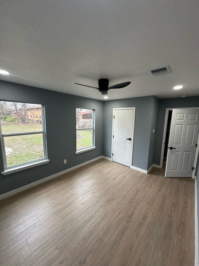 Foto del edificio - 430 Sussex Ave