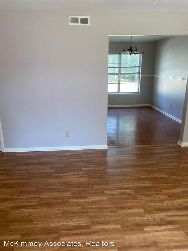 Building Photo - 3 br, 1 bath House - 38 Meadowlark
