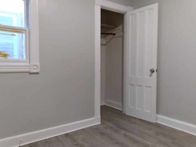 Building Photo - 5 Elberon Pl