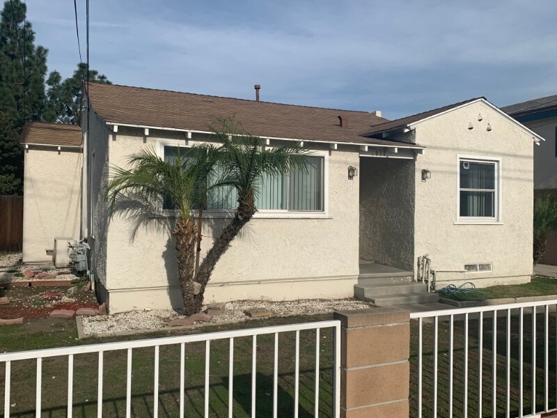 Foto principal - 7973 Harper Ave