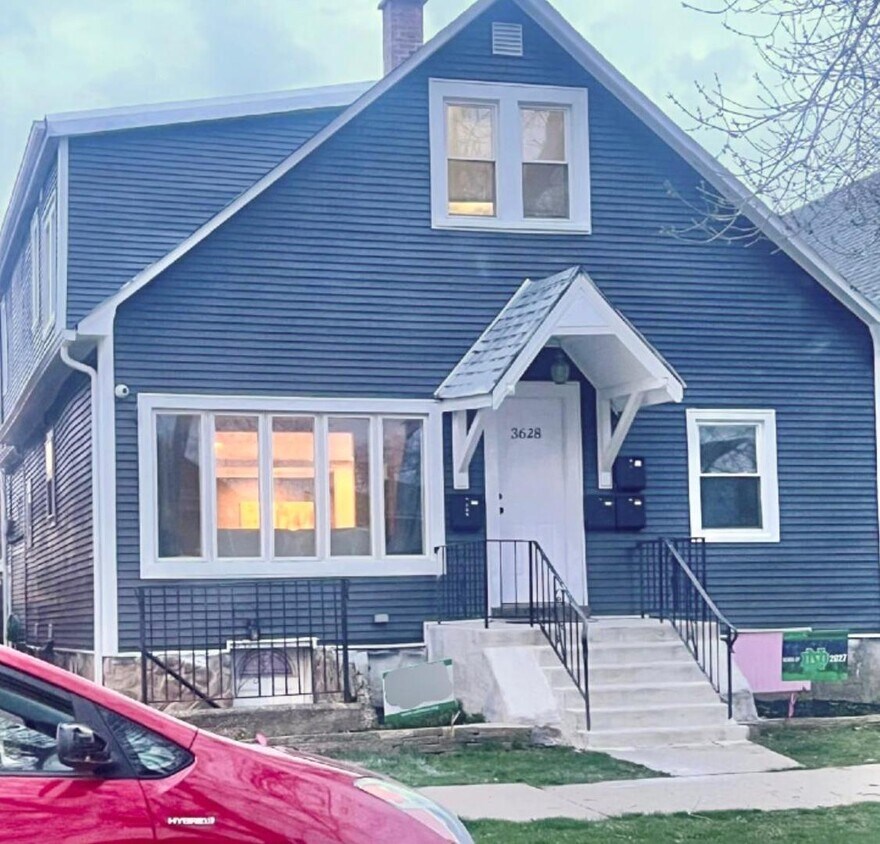 Primary Photo - 3628 N Nordica Ave
