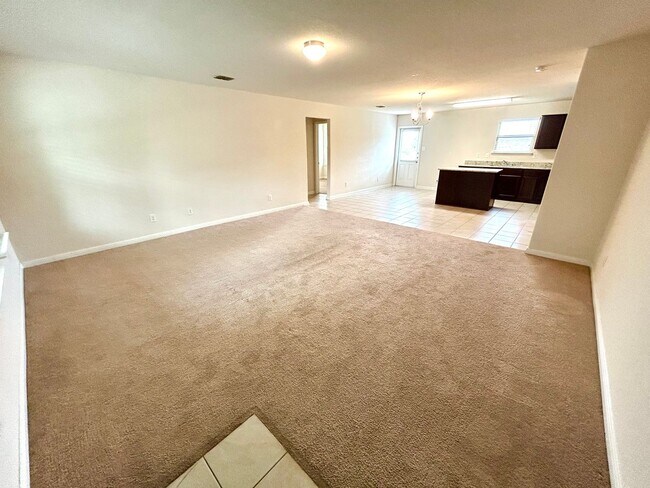 Foto del edificio - MUST SEE! 3 Bedroom 2 Bath Corner Lot Home...