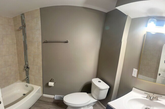 Building Photo - 5730 N 99th St. (Duplex)