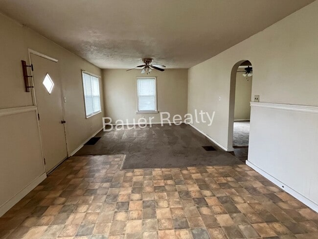 Building Photo - 912 Grove Ave