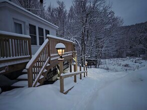 Building Photo - 529 Valley Rd