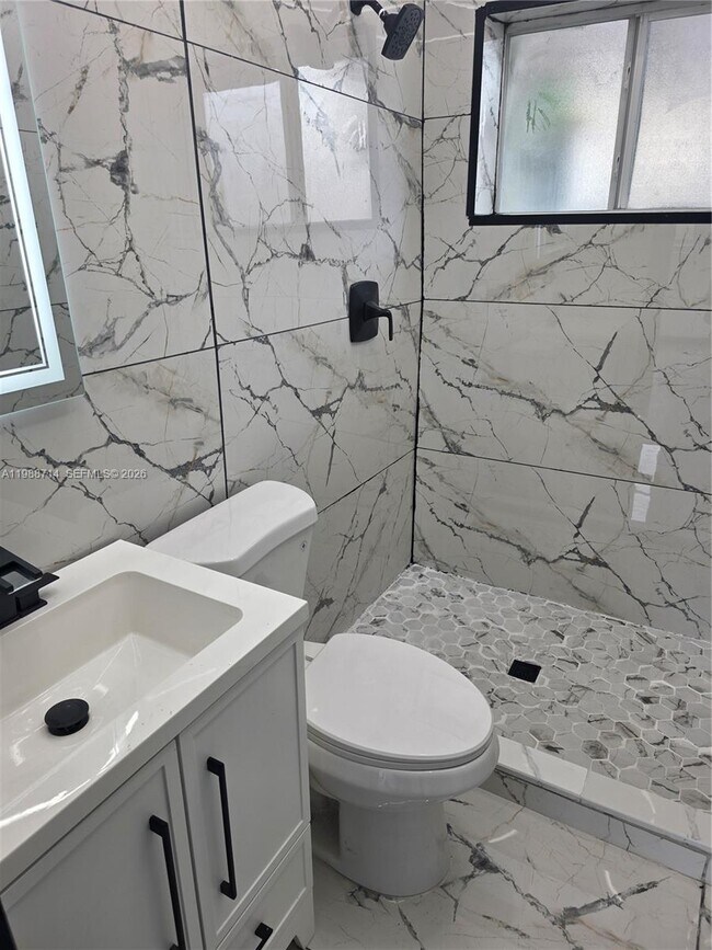 Building Photo - 636 NW 14th Terrace