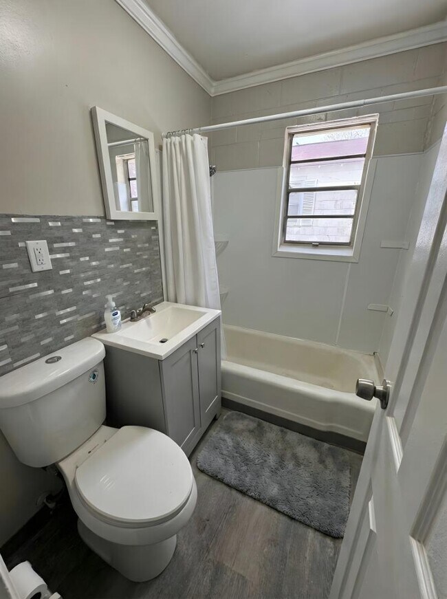 Foto del edificio - 303 Hay St