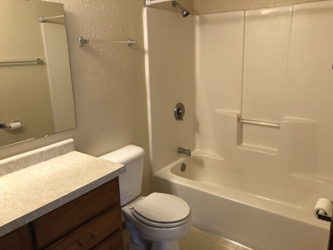Foto del edificio - Kaeding Apartments - 343 14th Ave SE