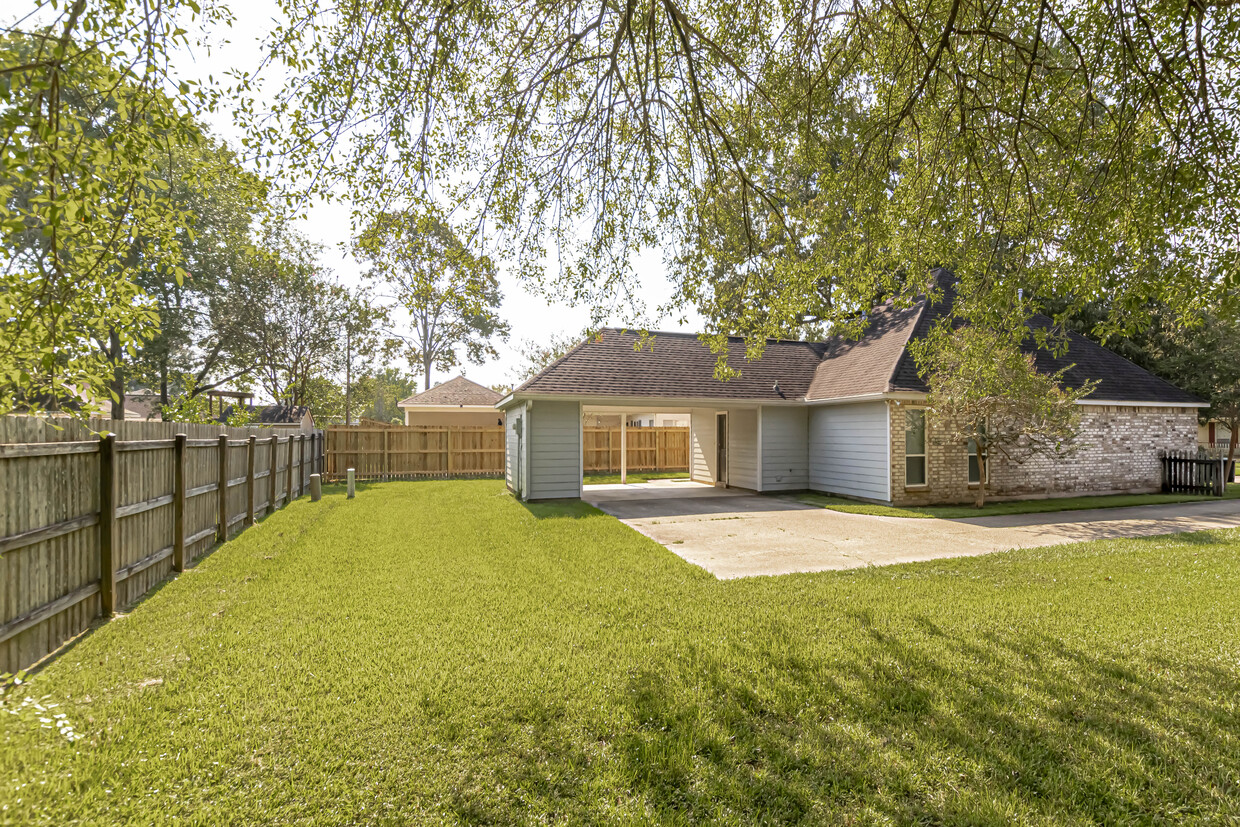Foto principal - 13333 Parwood Ave