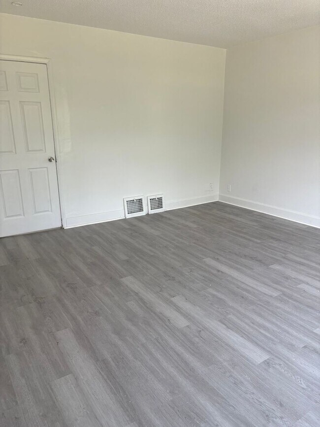 Foto del edificio - 3164 W 48th St