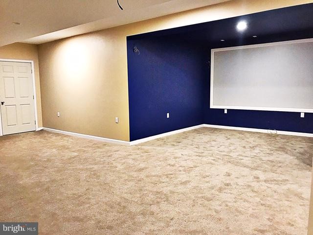 Building Photo - 808 Sweet Hollow Ct