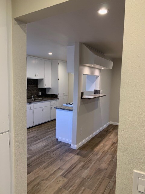 Foto del edificio - 25452 Cole St