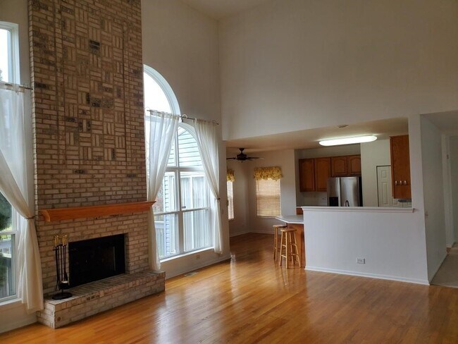Foto del edificio - 1670 Highmeadow Ln