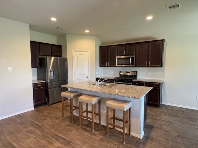 Building Photo - 20378 Green Mountain Dr