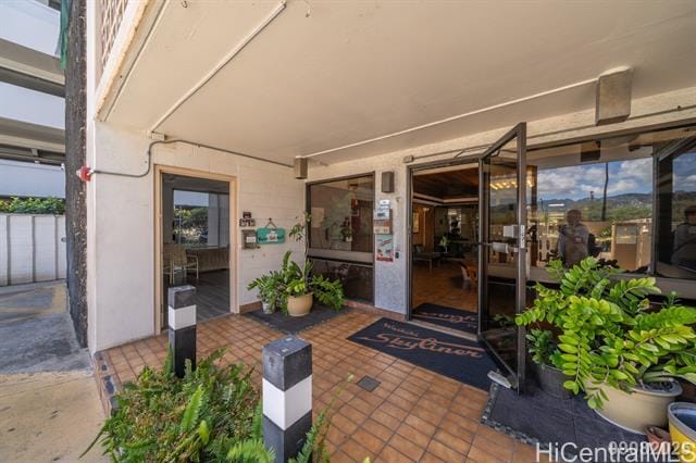 Building Photo - 2415 Ala Wai Blvd