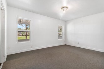 Building Photo - 725 S Washington Ave