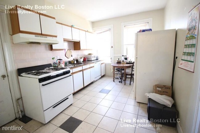 Building Photo - 4 br, 2 bath Apartment - 67 Harvard Ave