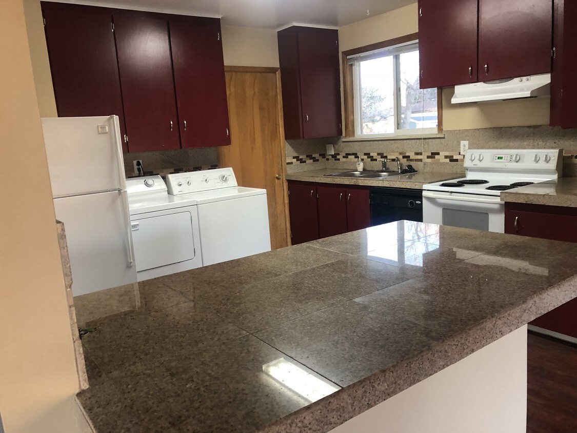 Foto principal - 7005 W 30th Ave