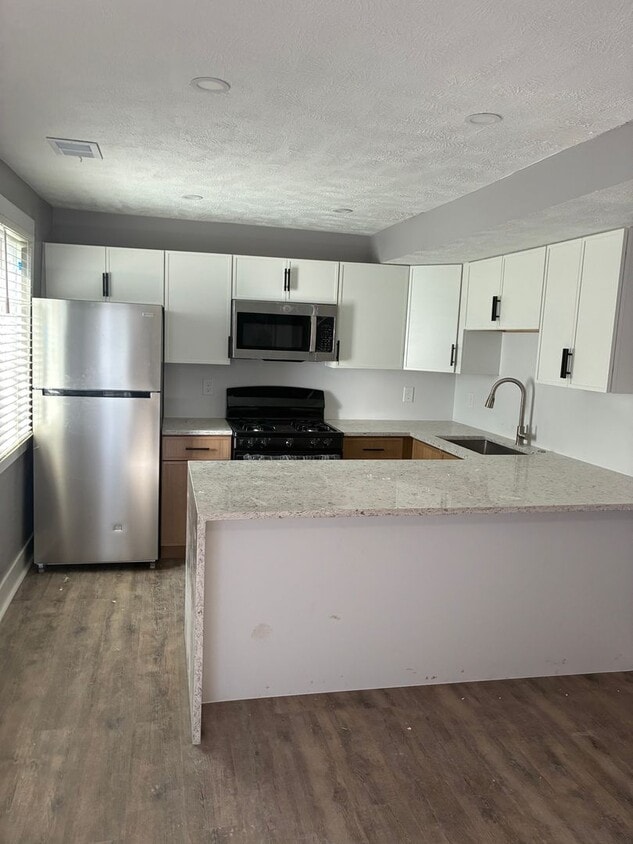 352-354 Ermine Way - 352-354 Ermine Way