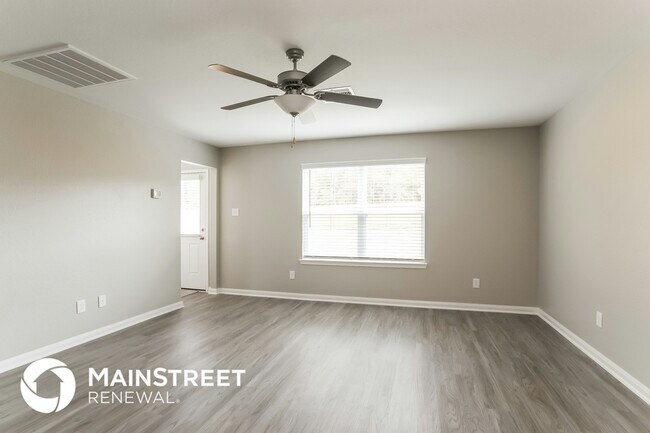 Building Photo - 27122 Leonardo Dr