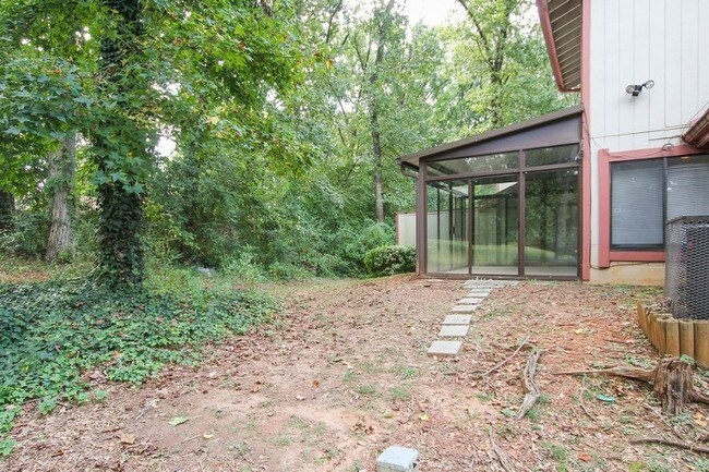 Foto del edificio - 1153 Village Way