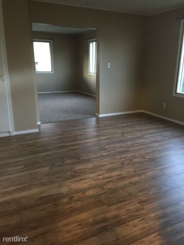 Building Photo - 3 br, 1 bath Apartment - 109 B Street