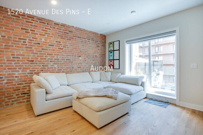 Building Photo - 1520 Av. des Pins