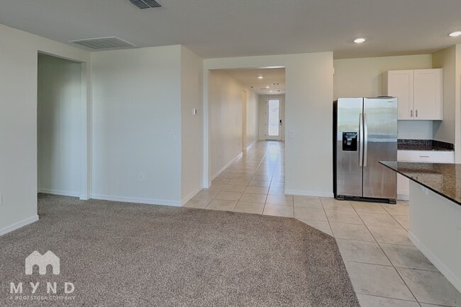 Foto del edificio - 796 Griffon Ave