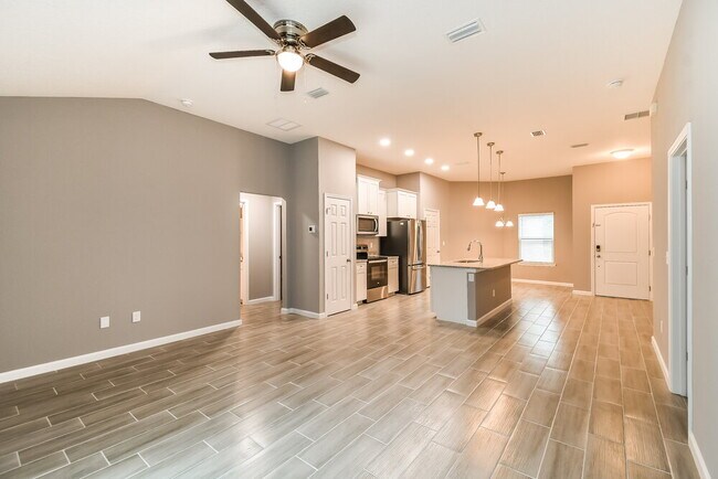 Building Photo - 6020 Patriots Landing Ln