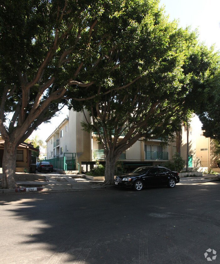 Primary Photo - 1240 N Cherokee Ave