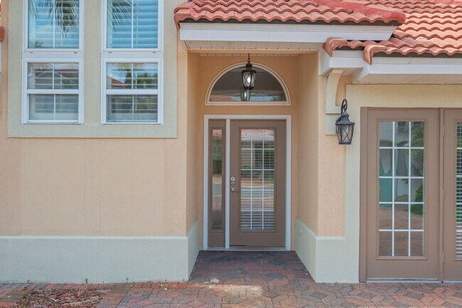 Foto del edificio - 272 Calusa Blvd