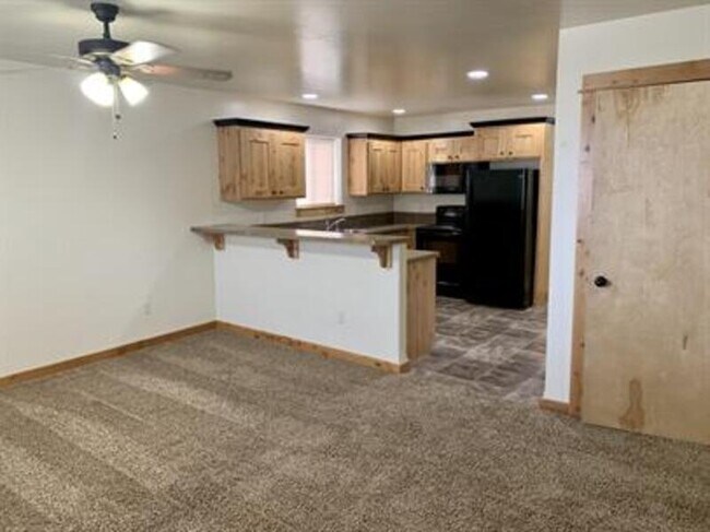 Building Photo - 1033 Enterprise Dr