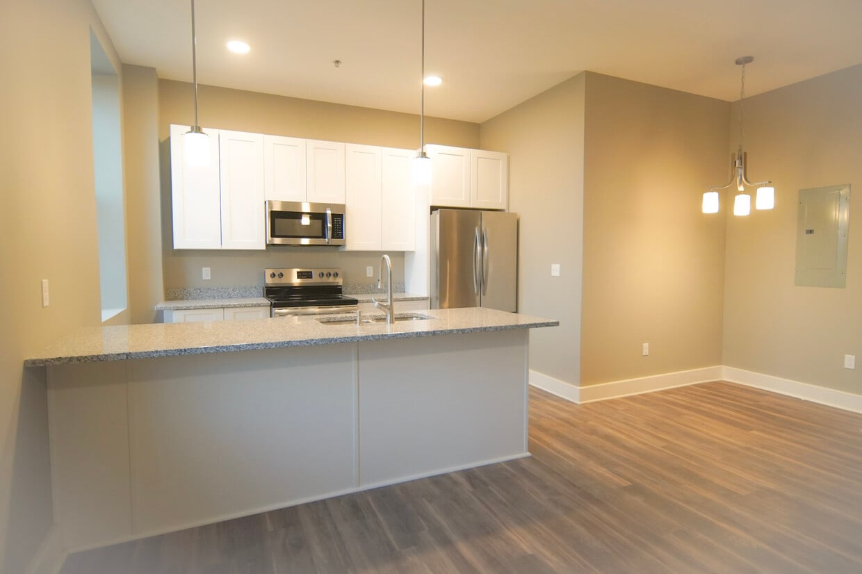 Kitchen Area - 34 US Oval