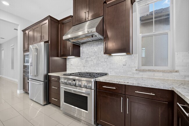 Foto del edificio - 1606 Hidden Creek Ln