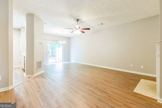 Building Photo - 1563 River Main Ct