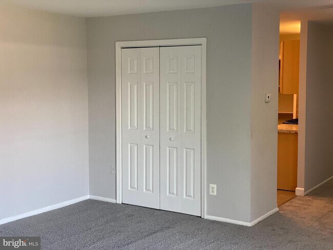 Building Photo - 5544 Karen Elaine Dr
