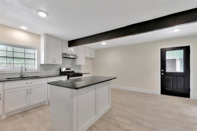 Foto del edificio - 9010 Freeland St