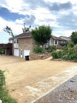 Foto del edificio - 7918 Holly Hills Dr