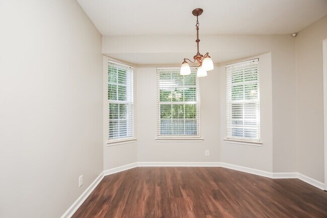 Foto del edificio - 7375 Ole Nottingham Dr