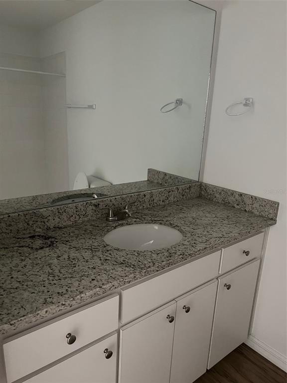 Foto del edificio - 832 Maple Ave