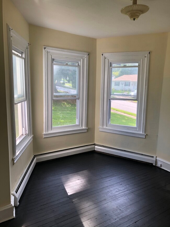 Dining Room - 825 Maple Ave
