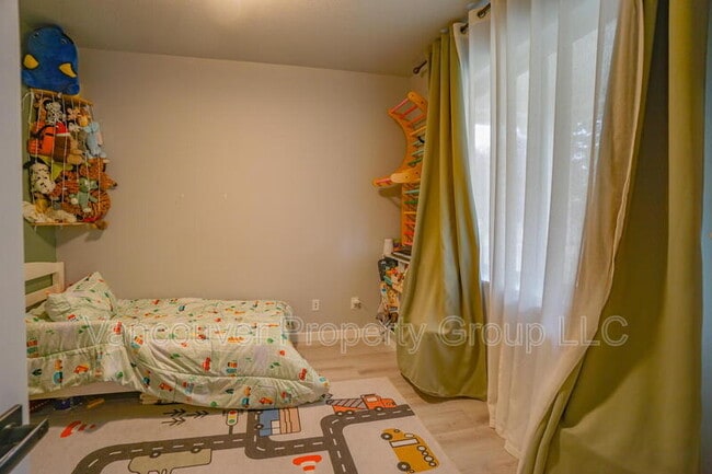 Foto del edificio - 2511 NE 59th St