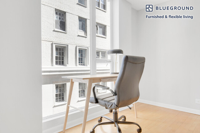 Building Photo - 227 E Walton Pl