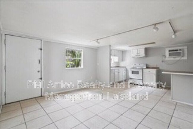 Foto del edificio - 722 W Central Ave