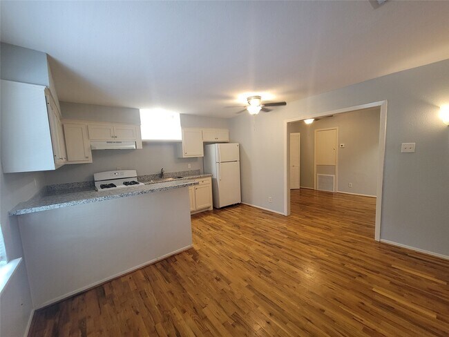 Foto del edificio - 845 Beverly St