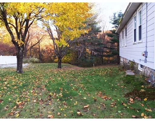 Building Photo - 208 S Main St