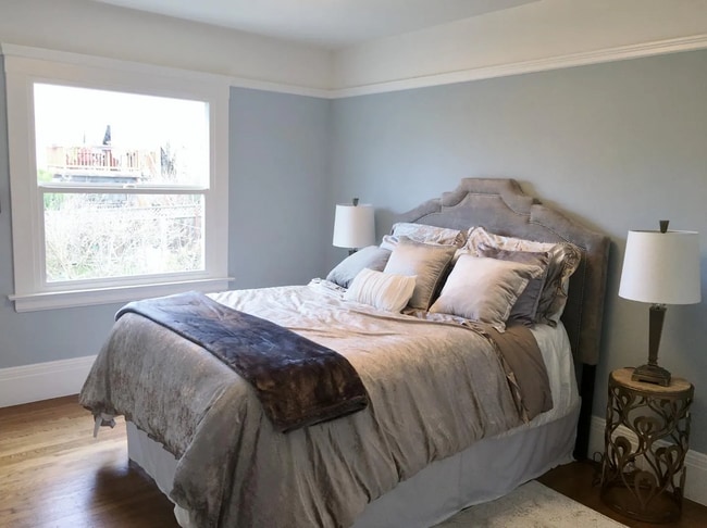 Building Photo - 842 Edinburgh St